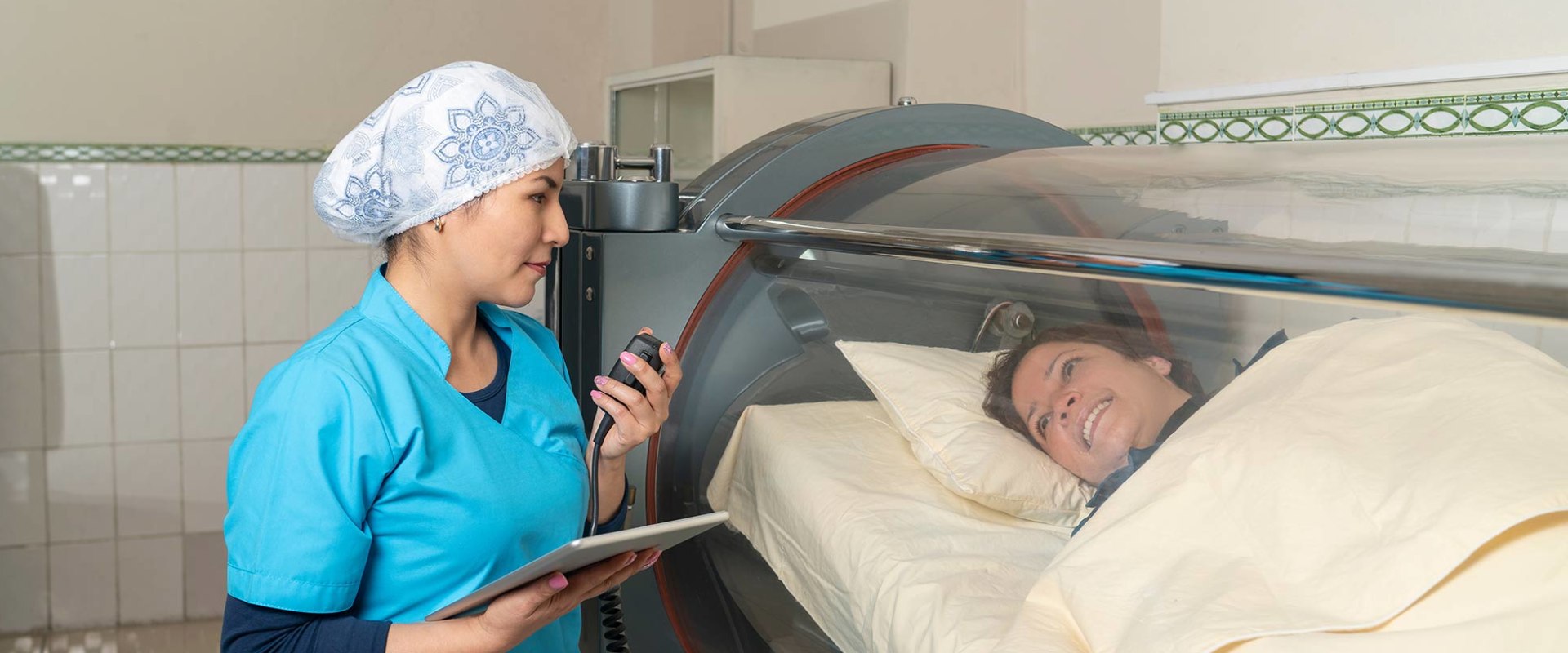 Exploring the Benefits of Hyperbaric Chamber Therapy